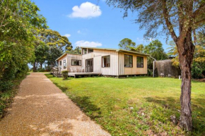Milnthorpe Cottage - Golden Bay Holiday Home, Parapara